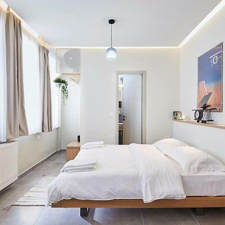 Live in a funky&renovated studio near Acropolis Atene Esterno foto