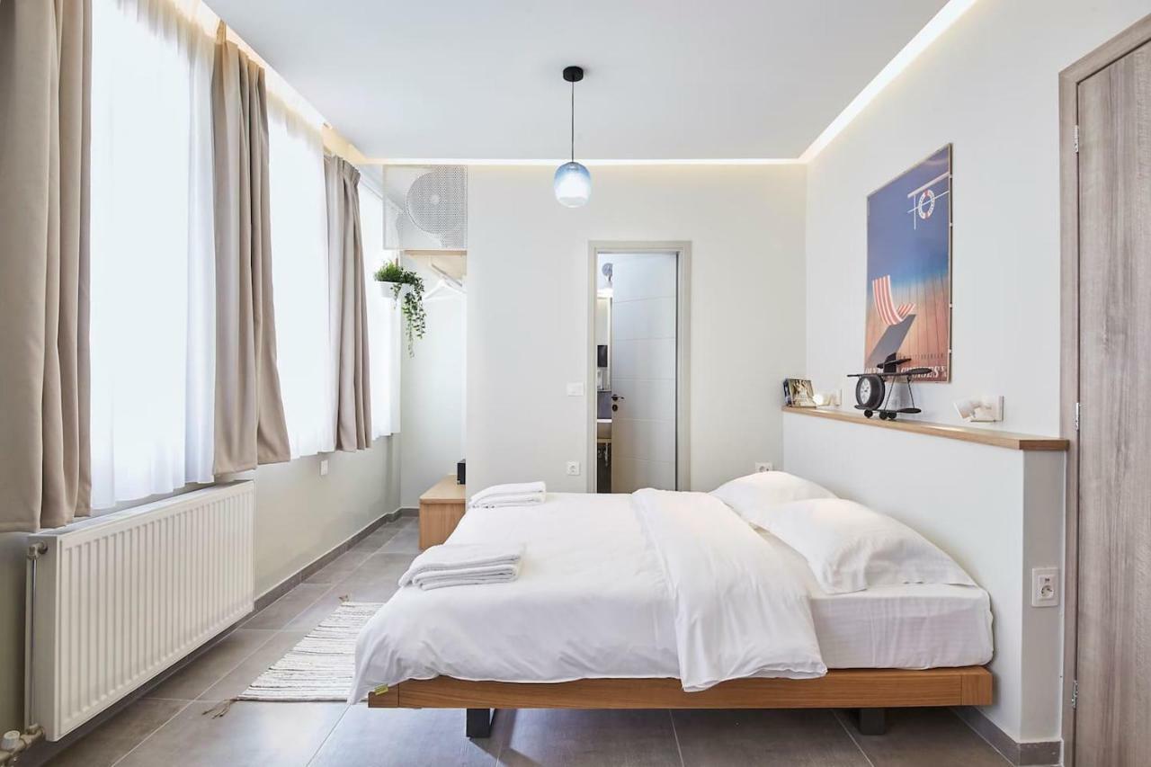Live in a funky&renovated studio near Acropolis Atene Esterno foto