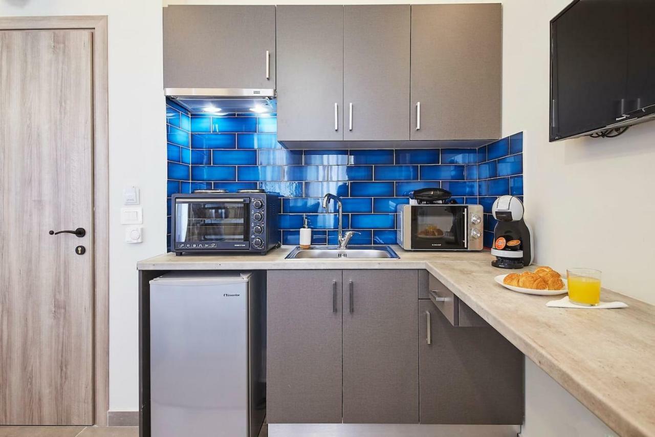 Live in a funky&renovated studio near Acropolis Atene Esterno foto